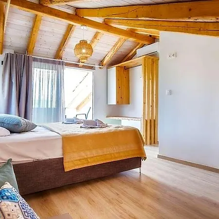 Hotel Rodon House 3*